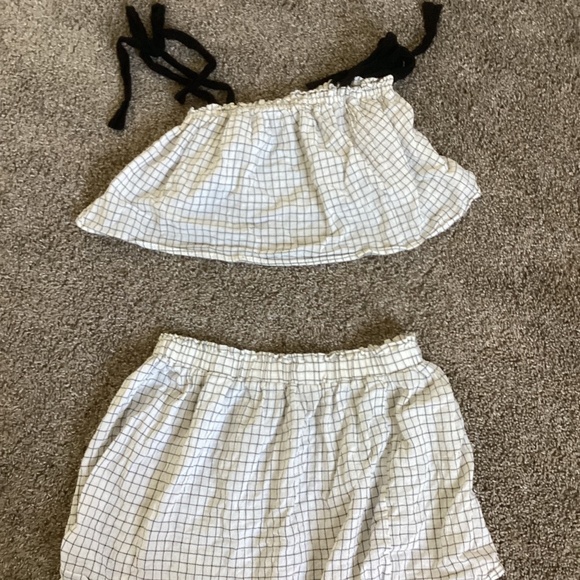 Two piece kids swimsuit, cover-up 🖤 🩶 - Picture 4 of 4